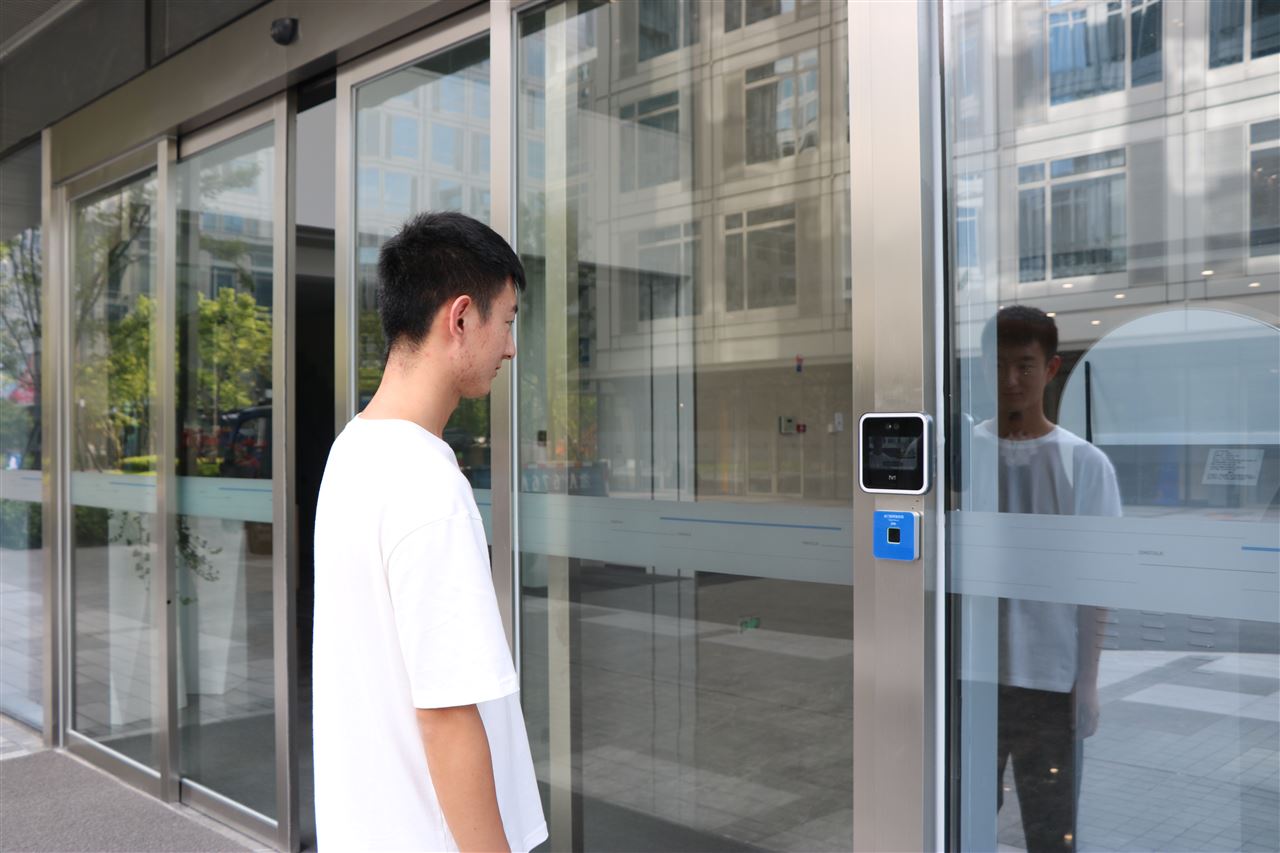 魔點D2智能人臉考勤門禁機 AI賦能下的企業智慧門禁新標桿